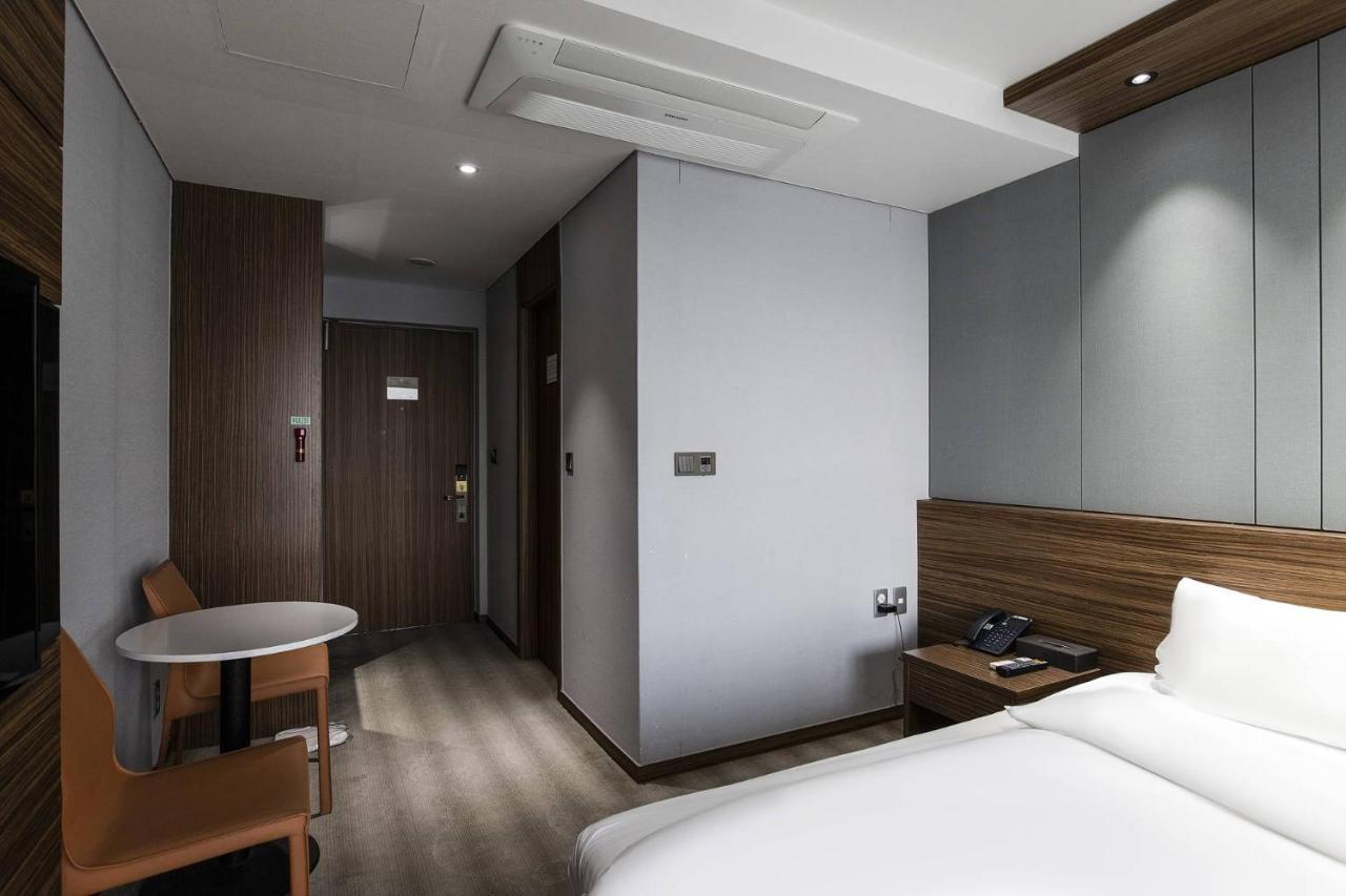 Western Grace Hotel Инчон Екстериор снимка